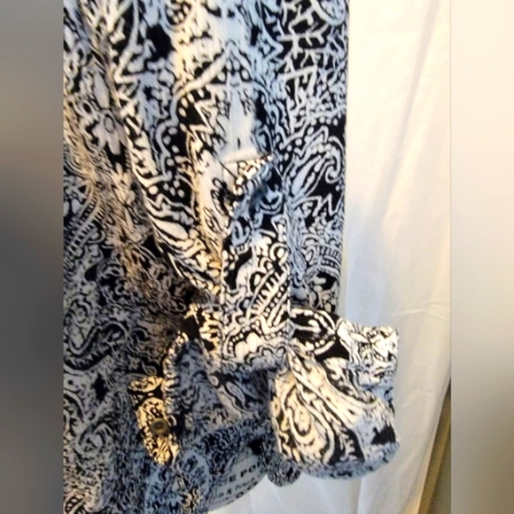 Nine West Monochrome Paisley Blouse - Picture 8 of 8